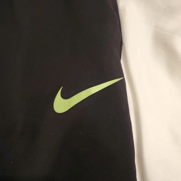 Nike Therma Fit Womens Large Black Pants.  - Picture 3 of 7